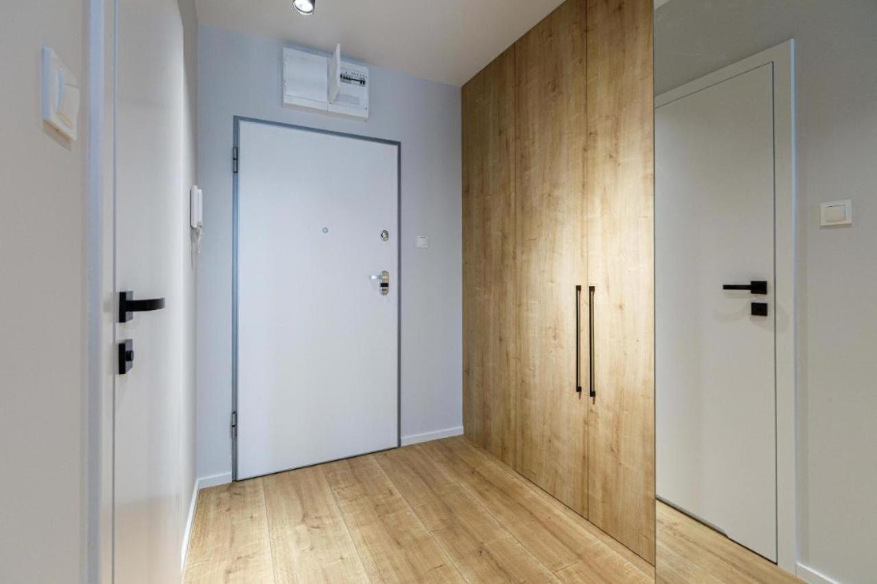 Urban Chic - Studio Apartment - Odra View&Witolda Wroclaw Ngoại thất bức ảnh